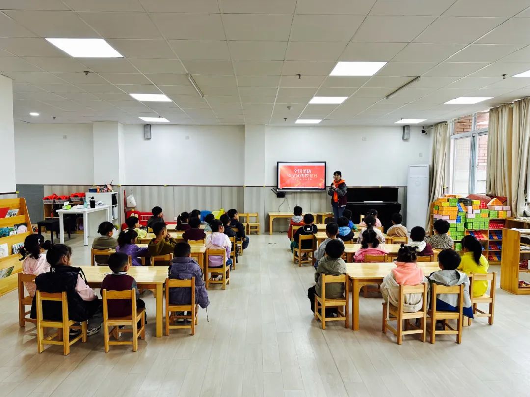 防火演練，筑牢安全防線 | 培文幼兒園消防安全演練